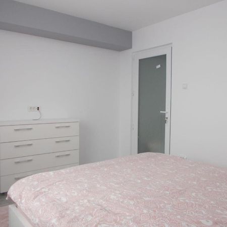 Apartament Tanya Targoviste Luaran gambar